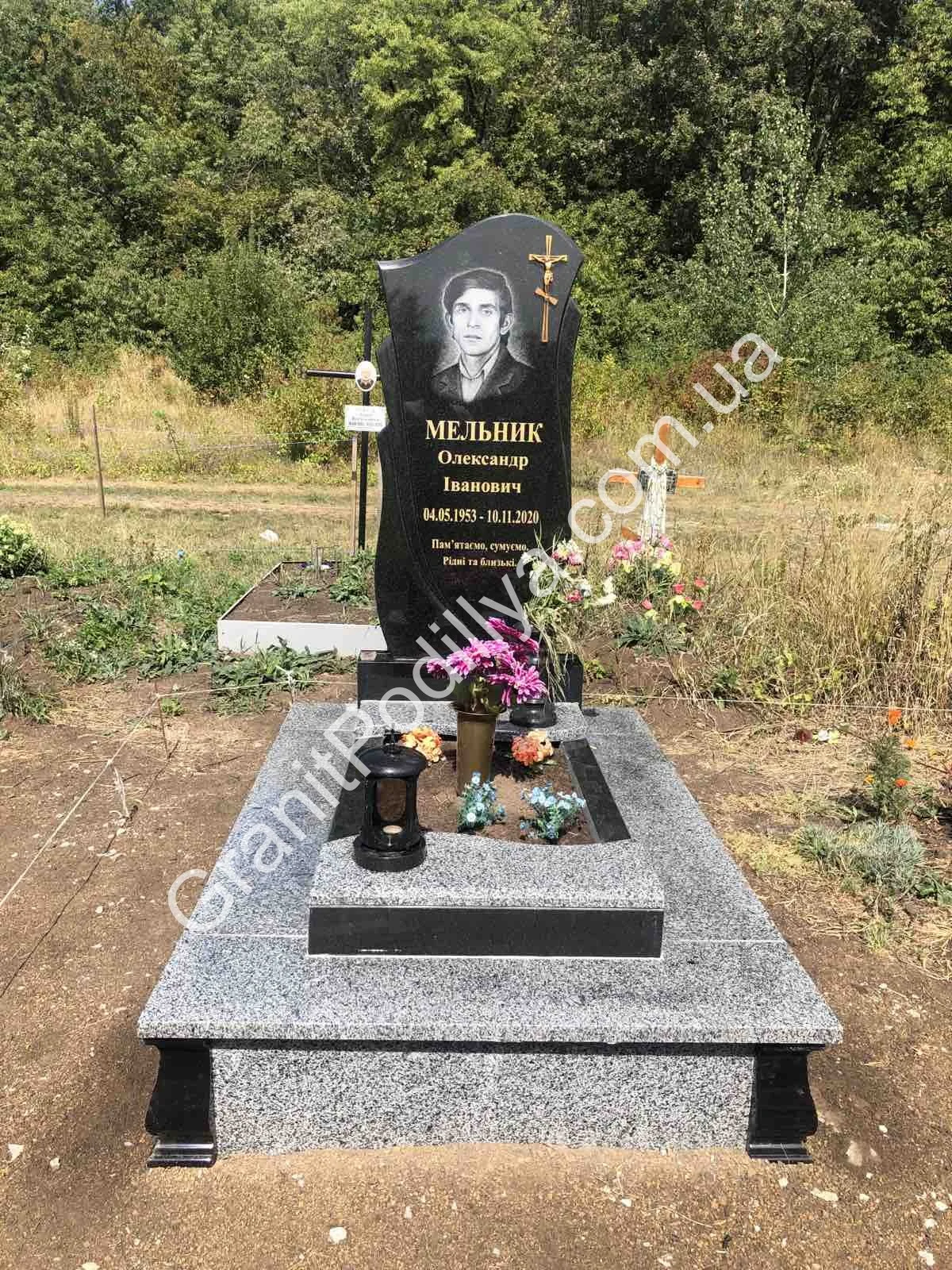 Подвійний пам'ятник з граніту - Кам'янець-Подільський | GranitPodillya